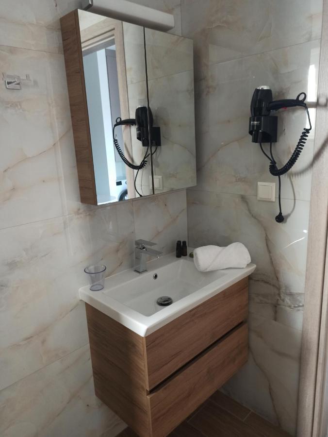 איגומניטסה Cyclops Luxury Apartments מראה חיצוני תמונה